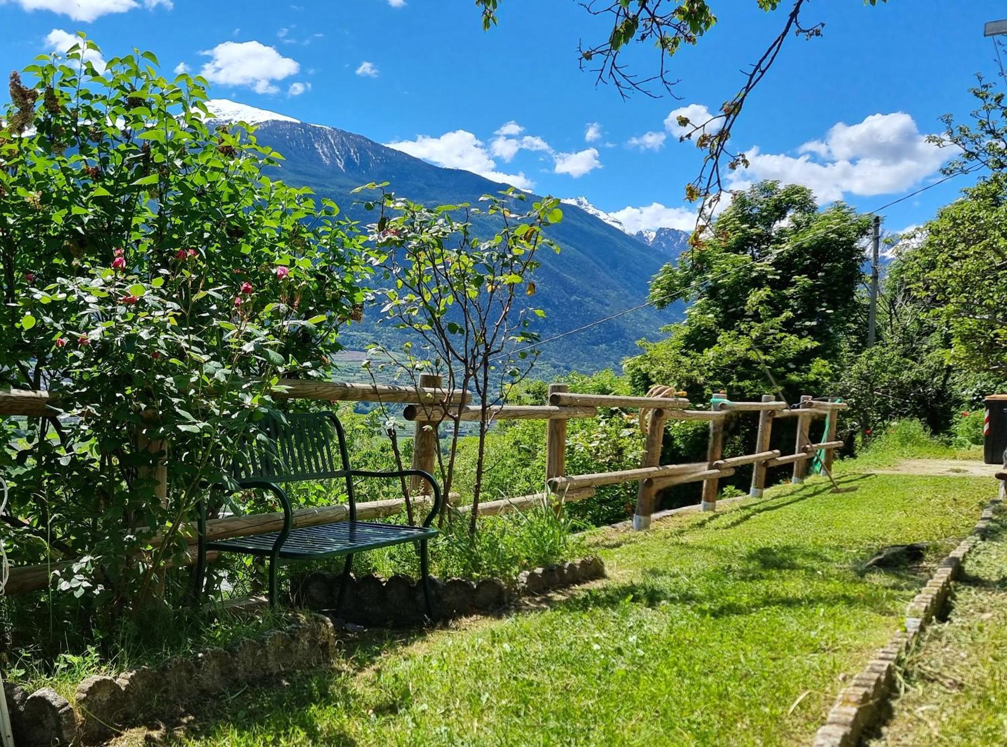 Casa Le Vignole - Aosta Villa Exterior photo